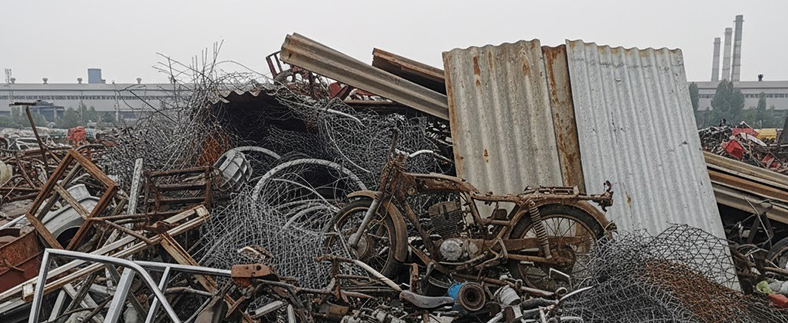 خدمات خرید ضایعات آهن درجه دو درب کارخانه + تحویل سریع و نقدی