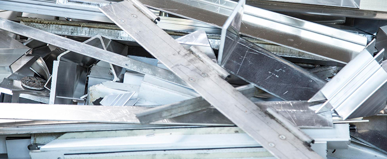 بهترین خریدار ضایعات آلومینیوم در کاشانک | قیمت رقابتی 1404 مزایای همکاری با خریدار ضایعات آلومینیوم کاشانک