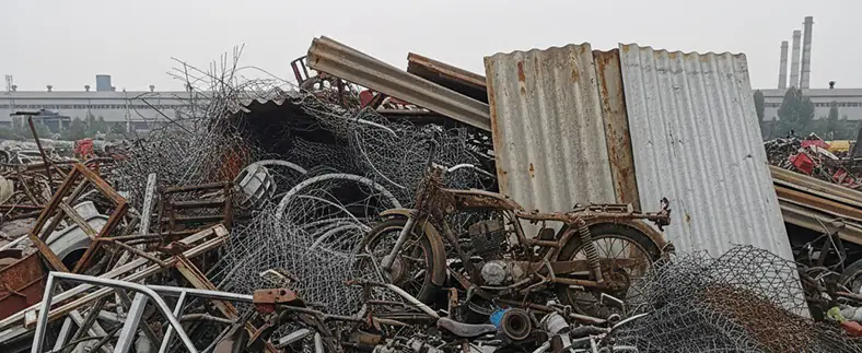 خدمات خرید ضایعات آهن درجه دو درب کارخانه + تحویل سریع و نقدی